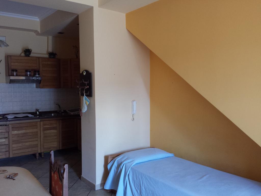 Appartamenti Centrali Giardini-Naxos Pokój zdjęcie